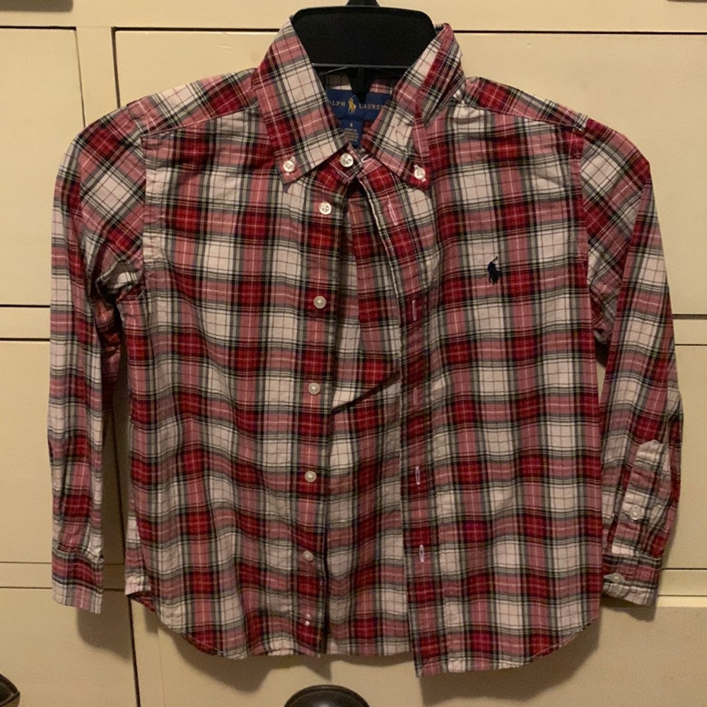 Ralph Lauren size 6 youth button-down perfect for the holidays.